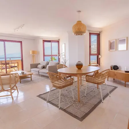 Beachfront Апартаменты *
