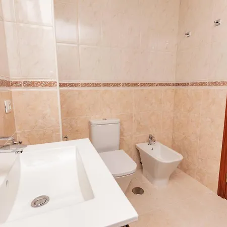 Beachfront Апартаменты Радазул