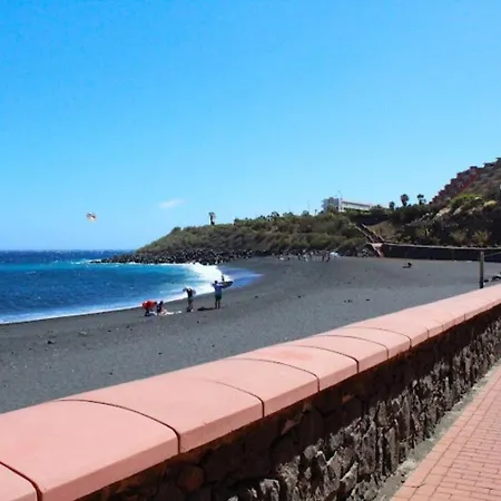 Апартаменты Beachfront Радазул